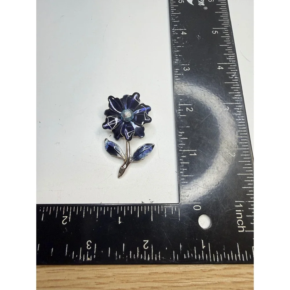 Unbranded enamel flower